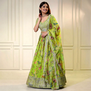 Haut pour femme en mousseline de soie vert néon à imprimé floral moderne, col en V, manches courtes, bordure perlée, écologique, ensemble complet pour événements - Product Image 1