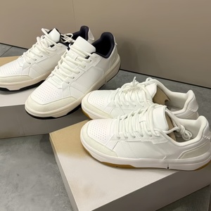 Chaussures de course en cuir de luxe, chaussures décontractées de créateur pour hommes et femmes, style sportif et de marche à semelle épaisse - Product Image 4