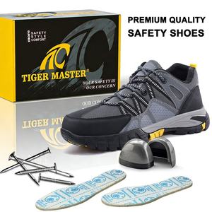 Zapatos de Seguridad Tiger Master Grises con Parte Superior de Microfibra, Suela de Goma Antideslizante y Resistente al Aceite, Puntera de Acero, Aislamiento de 6KV para Hombre - Product Image 3