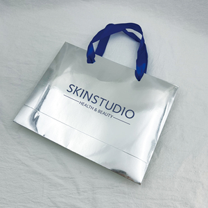 Tùy chỉnh in logo sang trọng Boutique Túi mua sắm giấy kim loại bạc Ribbon xử lý cho quần áo giày bán buôn túi quà tặng - Product Image 5