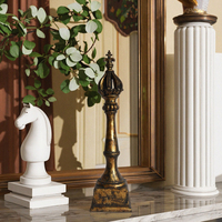Traditionele Kroon Ontwerp Hars Ambachten Elegante Fleur De Lis Kruisversiering Voor Tafelblad Decor