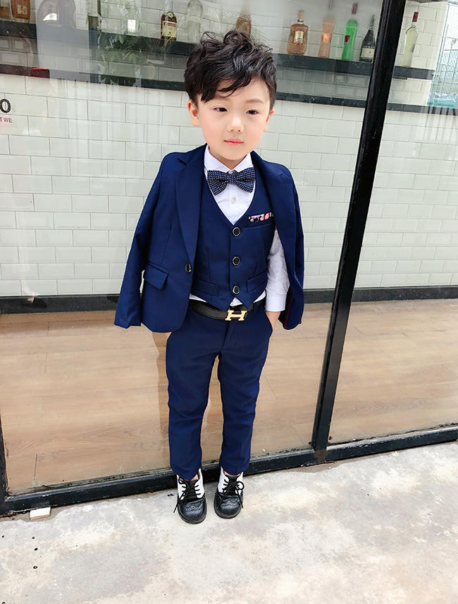 สีน้ำเงิน