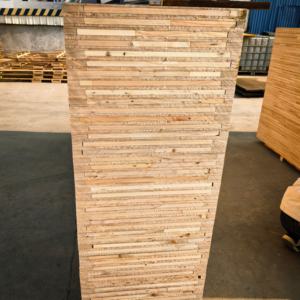 Contrachapado Fenólico Impermeable de 21 mm y 27 mm, Panel de Encofrado Amarillo de 3 Capas, Diseñado para Programas de Construcción Rigurosos - Product Image 5