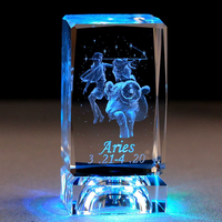 Base lumineuse rotative en cristal personnalisée en gros, rose en verre cristal LED gravée au laser, cube en cristal 3D, cadeaux de mariage pour invités
