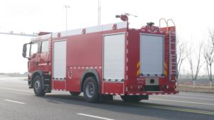 Nouveau véhicule de sauvetage diesel de camion de lutte contre les incendies HOWO moyen de 8 tonnes - Product Image 5