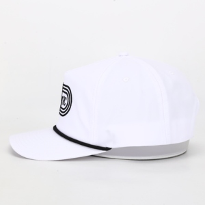 Gorra de béisbol unisex personalizada de 5 paneles, semirrígida, de poliéster suave, estilo urbano, con logo bordado y cuerda, característica de tela común. - Product Image 3