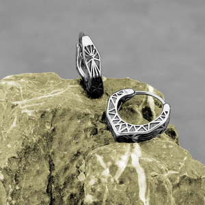 Pendientes de Aro Personalizados de Acero Inoxidable 316L, Elegantes, Impermeables, Estilo Occidental, para Hombre - Product Image 1