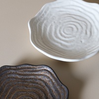 Assiette en céramique vintage Jiutian, style rétro, irrégulière, effet bois, haute valeur esthétique, pour plats froids et cuisine japonaise