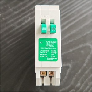 Disjoncteur Square D Homeline 20 ampères 2 pôles type HOMT pour usage domestique - Product Image 2
