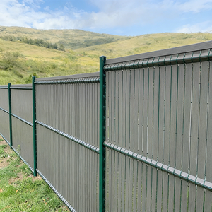 גדרות חדשות לגמרי, רשת ריתוך מתכת מגולוונת, פאנלים תלת-ממדיים לגדר חיצונית, אבטחה, גדר רשת גינה תלת-ממדית מעוקלת ורותכת - Product Image 2