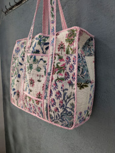 Bolsa de Mano de Algodón Acolchada con Patchwork Hecha a Mano, Cierre de Cremallera, Estampado de Bloques de Verano y Otoño, Bolsa de Compras, Viajes, Regalo Personalizado - Product Image 2