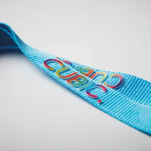 Cordino ML1040 in poliestere con logo in rilievo, merchandising personalizzato - Product Image 3