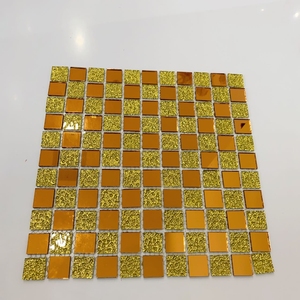 Khảm Gương Thủy Tinh Pha Lê Vàng Sáng 300*300Mm - Product Image 6