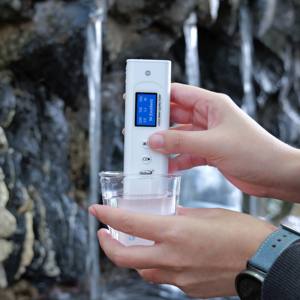 Stylo <span class=keywords><strong>de</strong></span> test <span class=keywords><strong>de</strong></span> <span class=keywords><strong>la</strong></span> qualité <span class=keywords><strong>de</strong></span> <span class=keywords><strong>l</strong></span>'<span class=keywords><strong>eau</strong></span> LS311, <span class=keywords><strong>analyse</strong></span> complète <span class=keywords><strong>de</strong></span> 9 paramètres pour <span class=keywords><strong>la</strong></span> salinité, <span class=keywords><strong>la</strong></span> <span class=keywords><strong>dureté</strong></span>, <span class=keywords><strong>la</strong></span> DCO, <span class=keywords><strong>la</strong></span> TDS, <span class=keywords><strong>l</strong></span>'UV275, <span class=keywords><strong>la</strong></span> conductivité, <span class=keywords><strong>la</strong></span> température - Product Image 1