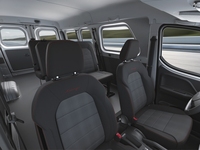 Mini-fourgon électrique LINXYS G210V à faible consommation d'énergie avec une autonomie de 400 km et une puissance de 100-150 kW, faible coût d'exploitation pour les flottes de livraison