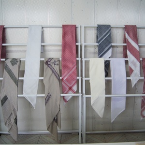 Nouveau design, logo personnalisé, écharpe en coton pour hommes, style musulman <span class=keywords><strong>arabe</strong></span>, modèles classiques, écharpe jacquard rouge et blanche - Product Image 5