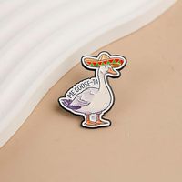 Broche en émail Canard Amusant avec Sombrero, Motif Animal de Dessin Animé Mignon, Cadeau, Blague sur le Thème des Canards