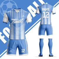 Vente en gros de kits de joueurs de football avec logo et design personnalisés, impression par sublimation de l'uniforme de football.