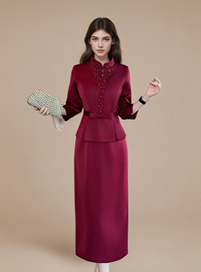 Abito lungo da <span class=keywords><strong>donna</strong></span> in raso rosso con elegante colletto di perline e fiocco in vita per l'abbigliamento da sposa autunnale - Product Image 4