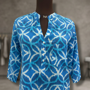 Camisa Casual 100% Algodón para Mujer – Calidad Premium |   Blusa de algodón con estampado geométrico azul para mujer, cuello en V, manga tres cuartos - Product Image 3