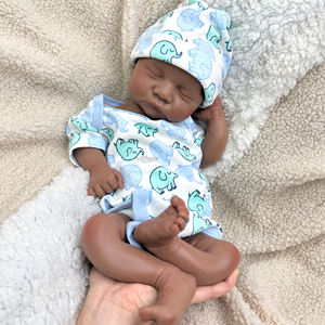 Boneka Bayi Laki-laki Silikon Reborn Kulit Gelap dengan Urat Detail, Dapat Dicuci, Berkualitas Tinggi untuk Simulasi Perawatan Anak - Product Image 5