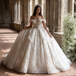 Vestido de Novia de Gala Personalizable Xs266 Sweetheart con Hombros Descubiertos, Espalda Descubierta, Bordado de Cristales y Cola Capilla - Product Image 1