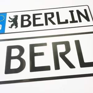 Targa Souvenir in Metallo con Logo in Rilievo di Berlino, Germania, 10x46cm - Product Image 3