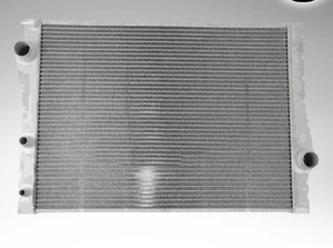 Radiador de aluminio nuevo de alta calidad para <span class=keywords><strong>BMW</strong></span> X5 E70 3,0 SD <span class=keywords><strong>07</strong></span>-/X6 X6 30DX 08-<span class=keywords><strong>MT</strong></span> radiador de coche OEM 17117533472 - Product Image 3