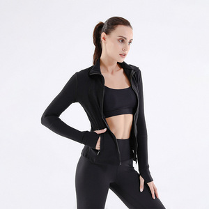 Conjuntos de Tops Deportivos de Yoga para Mujer, Transpirables, Elásticos, de Secado Rápido, Antibacterianos, Sin Costuras, con Logotipo Personalizado en Color, 100% Poliéster, Logotipo Frontal - Product Image 1