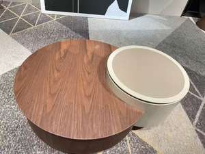 Juego de Sofá de Cuero de Lujo Sencillo y Mesa de Centro, Juego de Sala de Estar, Juego de Mesa de Centro Contemporáneo - Product Image 3