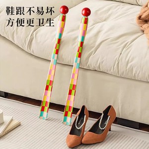 ที่ช่วยสวมรองเท้าแบบด้ามยาว ทำจากพลาสติก สำหรับใช้ในบ้าน มีลวดลายสีสันสดใส ใช้งานง่าย เหมาะสำหรับผู้สูงอายุและสตรีมีครรภ์ - Product Image 1