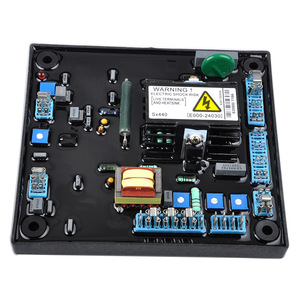 SX440 เครื่องควบคุมแรงดันไฟฟ้าอัตโนมัติ สามเฟส 50 60 เฮิรตซ์ ป้องกันแรงดันเกิน รีเซ็ตด้วยตนเอง เครื่องกำเนิดไฟฟ้ากระแสสลับ AVR - Product Image 2