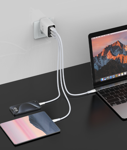67W GaN Fast Charger 3-Port Type-C USB-A PD 3.0 QC 3.0 Quick Wall Charger Adapter for Laptop Phone Tablet