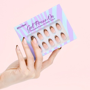 Kit de faux ongles réutilisables BTArtbox à presser, vente en gros, faux ongles courts en gel souple, pointes françaises faites à la main, ensemble d'ongles à presser - Product Image 1