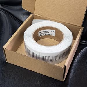 Etiqueta RF blanda EAS de papel recubierto de 8.2MHz, 4x4 cm, blanca, con código de barras para sistema antirrobo en tiendas de ropa, venta al por mayor - Product Image 3