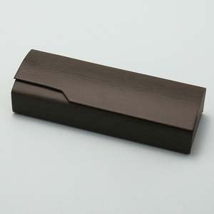 Étui à lunettes portable unisexe personnalisé avec logo, en cuir PU à grain de bois, étui à lunettes de soleil de couleur unie - Product Image 4