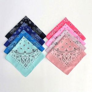 Pañuelo Multifuncional Personalizado al por Mayor, Colorido, 100% Algodón, Cuadrado, con Estampado Personalizado, Diseño Clásico Paisley - Product Image 5