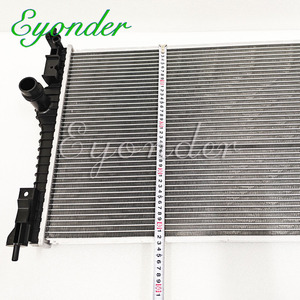 Radiateur de refroidissement du moteur du réservoir d'eau pour Citroën <span class=keywords><strong>C4</strong></span> <span class=keywords><strong>Grand</strong></span> <span class=keywords><strong>Picasso</strong></span> Peugeot 3008 308 1609961580 3639410 9678711180 - Product Image 4