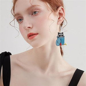 Boucles d'oreilles pendantes fantaisie OEM/ODM en acrylique, motif animaux de <span class=keywords><strong>dessin</strong></span> <span class=keywords><strong>animé</strong></span> (Chat, Raton Laveur), légères, pour Halloween et les fêtes - Product Image 2