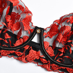 Ensemble de lingerie sexy de Noël pour femme, 3 pièces, avec <span class=keywords><strong>porte</strong></span>-<span class=keywords><strong>jarretelles</strong></span>, broderie, dentelle et découpes, de bonne qualité, pour cosplay - Product Image 6