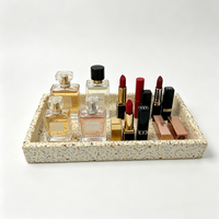 Plateau de rangement rectangulaire en résine terrazzo crème, pour bijoux et cosmétiques, idéal pour comptoir de salle de bain