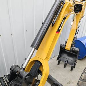 Mini Excavadora SY18U de 1.8 Toneladas con Giro Cero, Motor Hidráulico de Alta Eficiencia para Jardín y Construcción Urbana en Venta - Product Image 6
