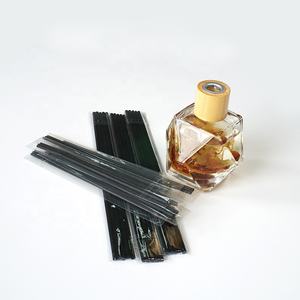 Il diffusore di olio profumato bianco nero decora il bastoncino di canna dell'aroma della bottiglia di vetro <span class=keywords><strong>per</strong></span> <span class=keywords><strong>la</strong></span> fragranza domestica - Product Image 4
