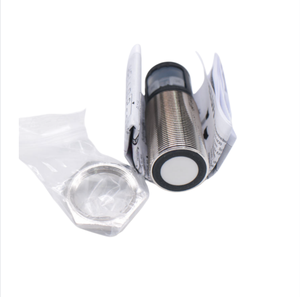 En stock Capteurs ultrasoniques BALLUFF BUS0038 Sortie analogique/numérique BUS M30M1-PPC-20/130-S92K Garantie 12 mois+ Haute qualité - Product Image 2