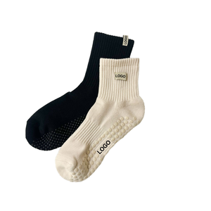 Crew Non-slip Multi-material Sports Socks Taiwan Made Standard <b>Thickness</b> Anti-slip Mid-calf Athletic Socks - Product Image 1