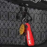 Ornement de Pickleball Sac à dos matelassé Petits porte-clés innovants Pickleball Boutiq Ornement Mini Pickleball Paddle Porte-clés