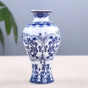Mini jarrón de <span class=keywords><strong>porcelana</strong></span> azul y blanca Retro hecho a mano de estilo chino para decoración de escritorio de arte adornos arreglo Floral - Product Image 6