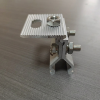 Kit de fixation solaire réglable en argent anodisé sans perçage pour système photovoltaïque sur toiture métallique à joint debout