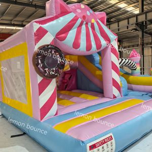 Château gonflable à thème bonbons de qualité commerciale, maison gonflable à bonbons pour décoration de mariage en plein air, trampoline pour enfants pour le jeu, location commerciale - Product Image 4
