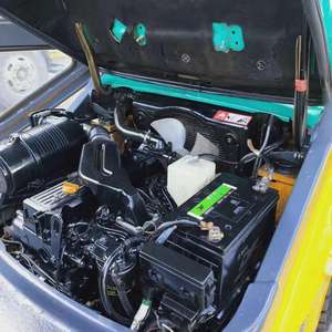 Chariot élévateur diesel Komatsu 4x4 à quatre roues motrices, 3 tonnes, occasion, prix bas, 95% neuf, cabine de conduite fermée, haute performance - Product Image 6